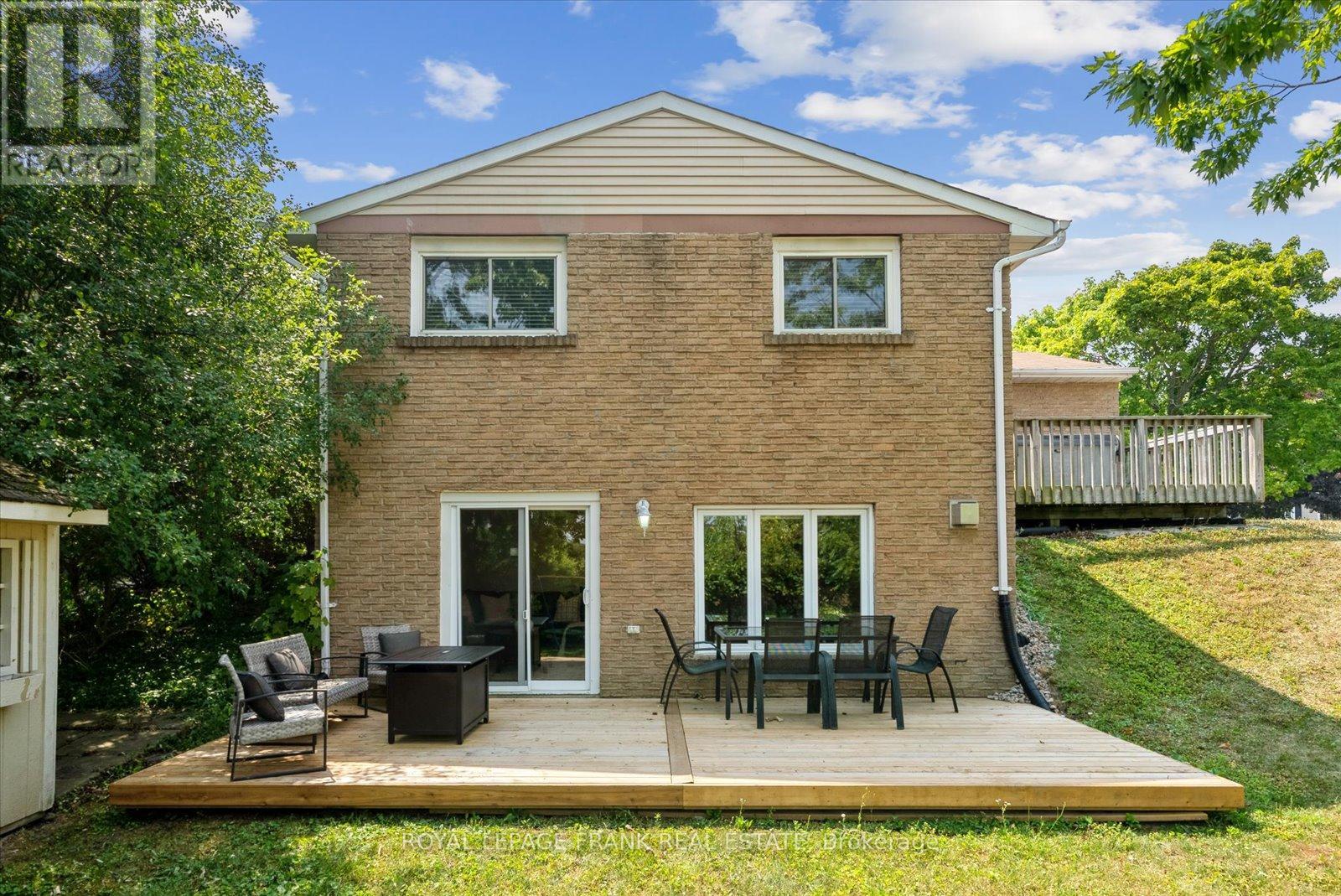 43 Elaine Drive, Kawartha Lakes (Lindsay), Ontario  K9V 4X7 - Photo 40 - X12319689