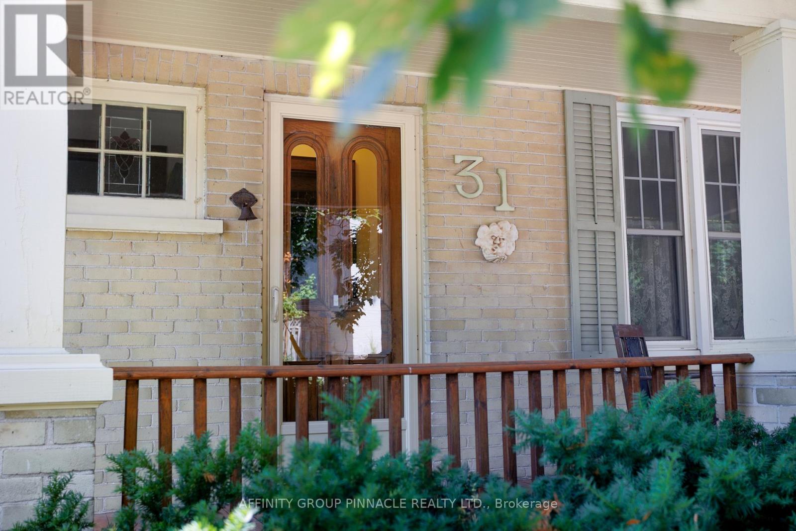 31 Fair Avenue, Kawartha Lakes (Lindsay), Ontario  K9V 3P2 - Photo 4 - X12319802