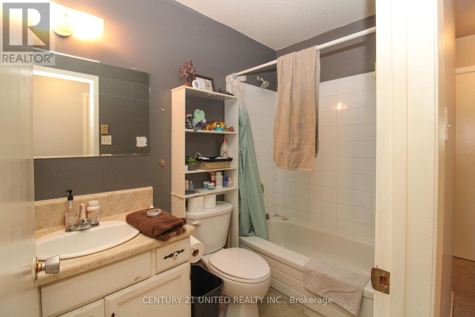 200 Lake Street, Peterborough Central (South), Ontario  K9J 2H3 - Photo 26 - X12320127