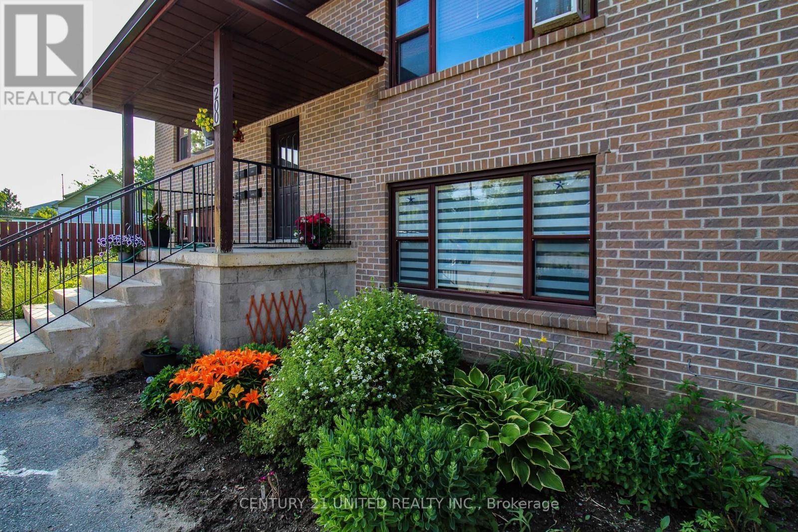 200 Lake Street, Peterborough Central (South), Ontario  K9J 2H3 - Photo 6 - X12320127