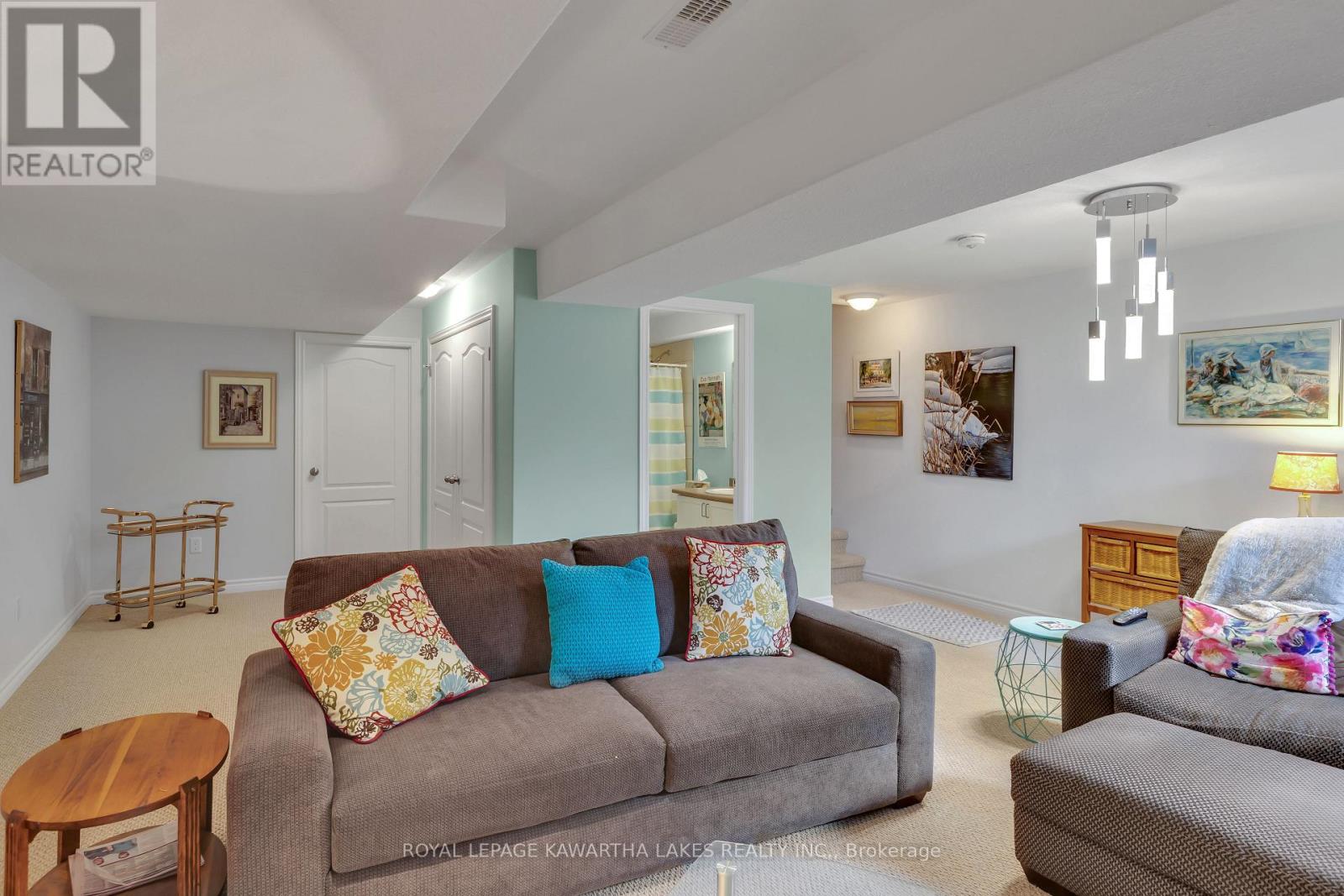 16 Chadwin Drive, Kawartha Lakes (Lindsay), Ontario  K9V 0E9 - Photo 30 - X12320145