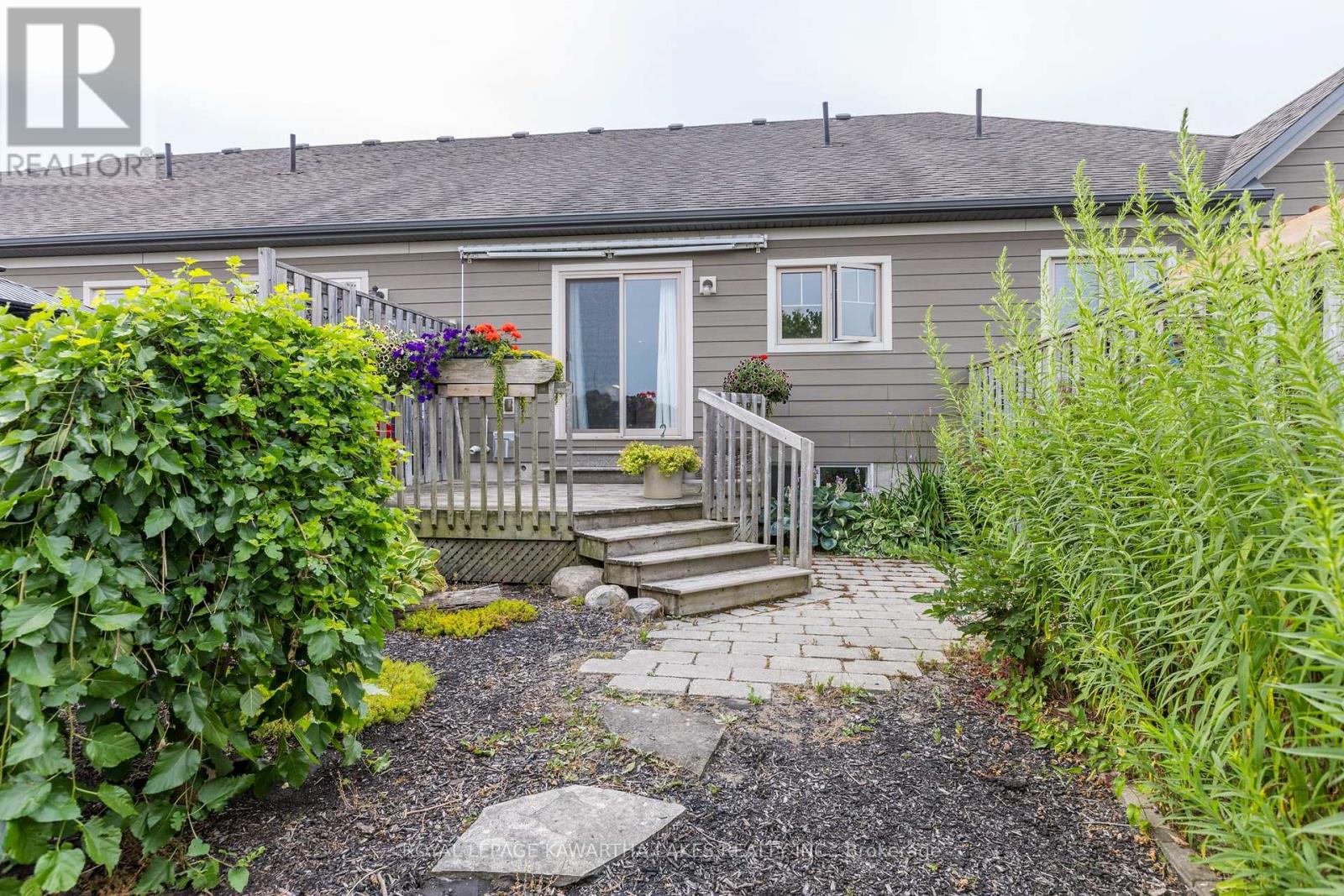16 Chadwin Drive, Kawartha Lakes (Lindsay), Ontario  K9V 0E9 - Photo 35 - X12320145