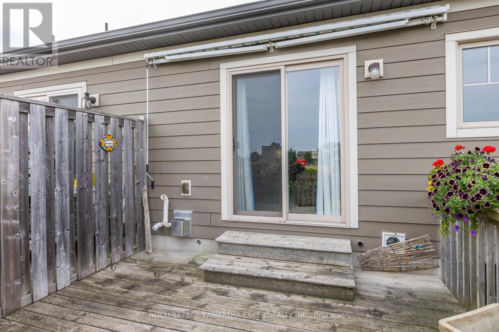 16 Chadwin Drive, Kawartha Lakes (Lindsay), Ontario  K9V 0E9 - Photo 37 - X12320145