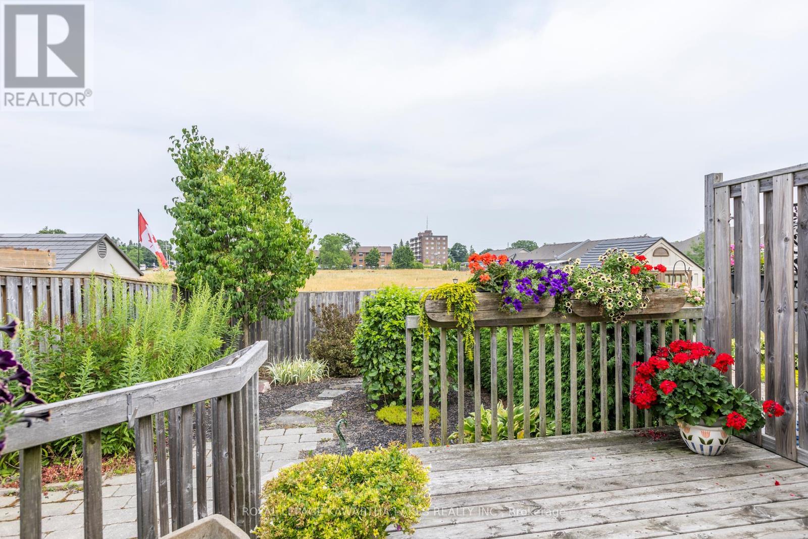 16 Chadwin Drive, Kawartha Lakes (Lindsay), Ontario  K9V 0E9 - Photo 40 - X12320145