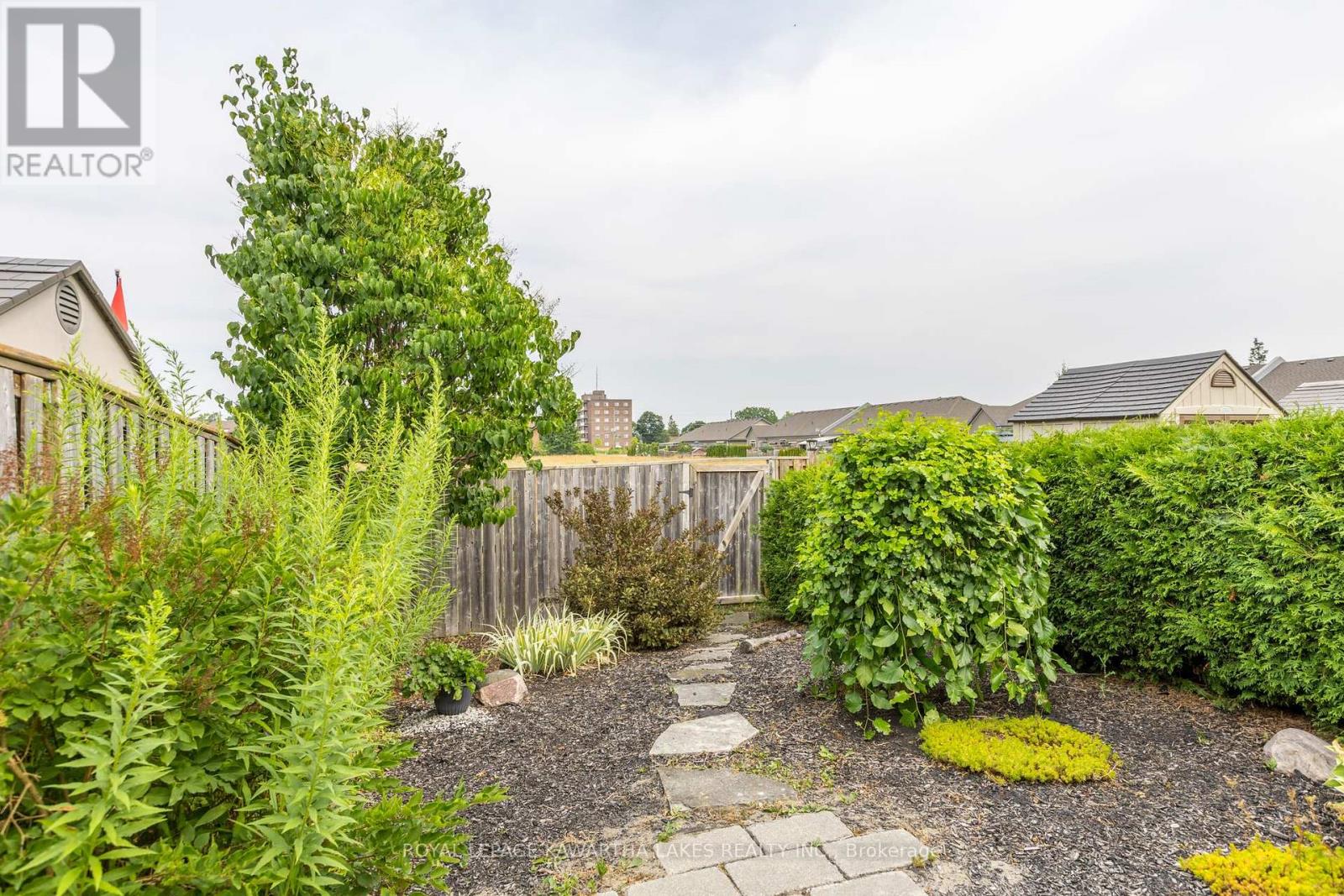 16 Chadwin Drive, Kawartha Lakes (Lindsay), Ontario  K9V 0E9 - Photo 41 - X12320145