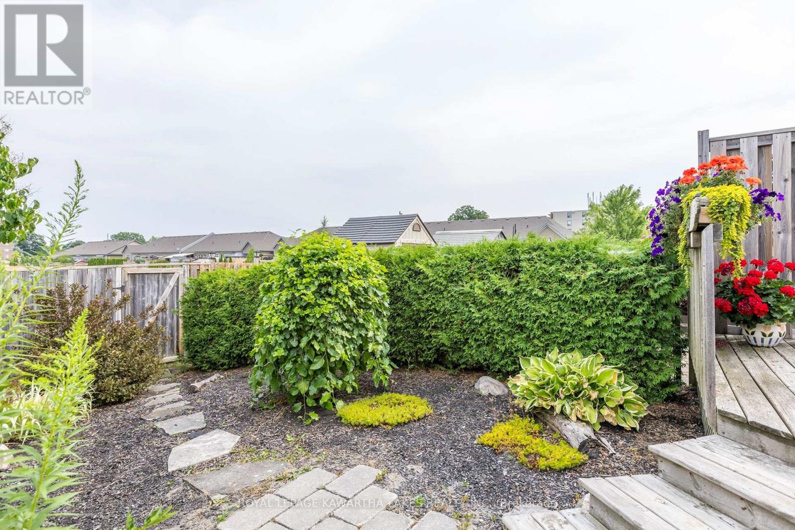 16 Chadwin Drive, Kawartha Lakes (Lindsay), Ontario  K9V 0E9 - Photo 43 - X12320145