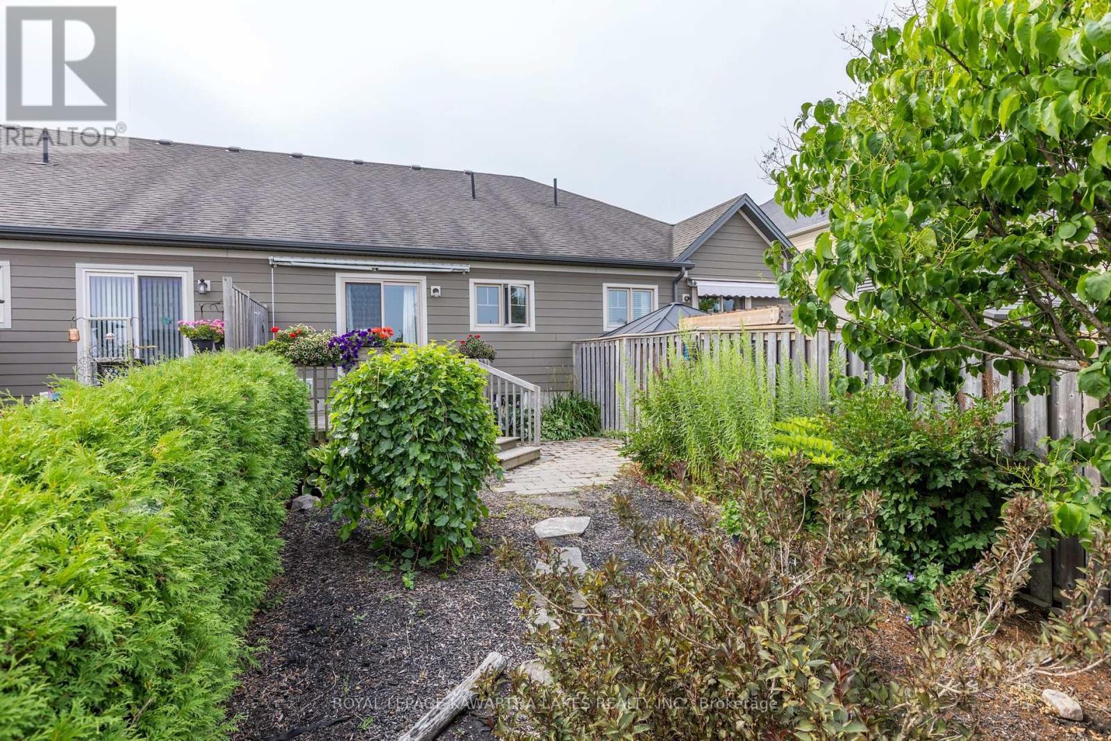 16 Chadwin Drive, Kawartha Lakes (Lindsay), Ontario  K9V 0E9 - Photo 45 - X12320145