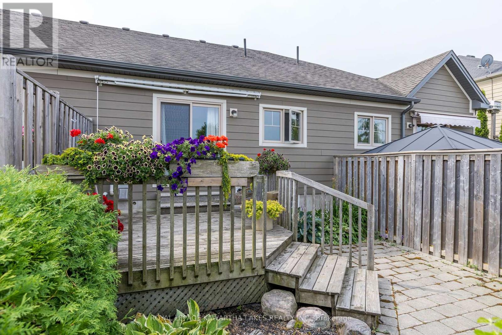 16 Chadwin Drive, Kawartha Lakes (Lindsay), Ontario  K9V 0E9 - Photo 46 - X12320145