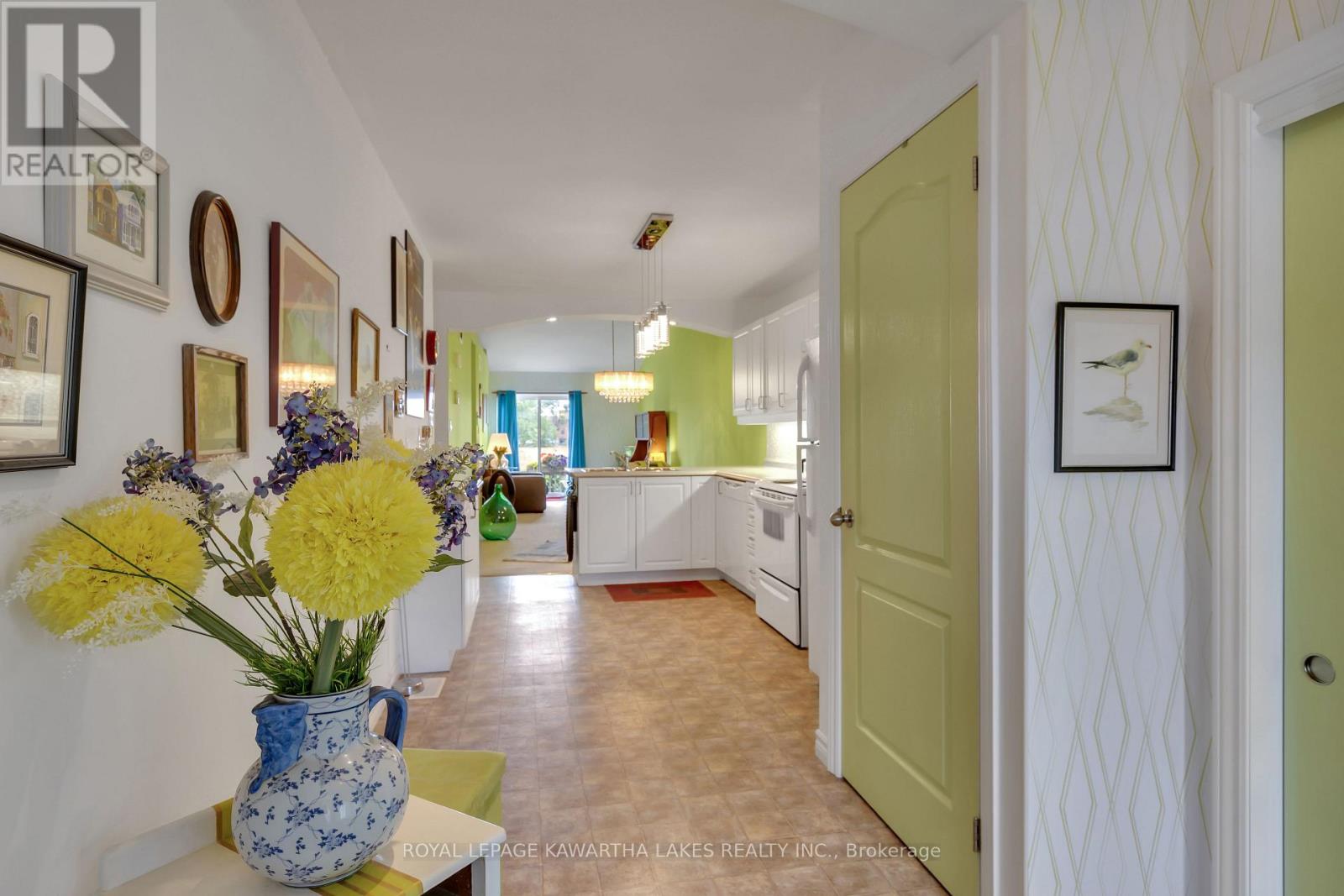 16 Chadwin Drive, Kawartha Lakes (Lindsay), Ontario  K9V 0E9 - Photo 7 - X12320145