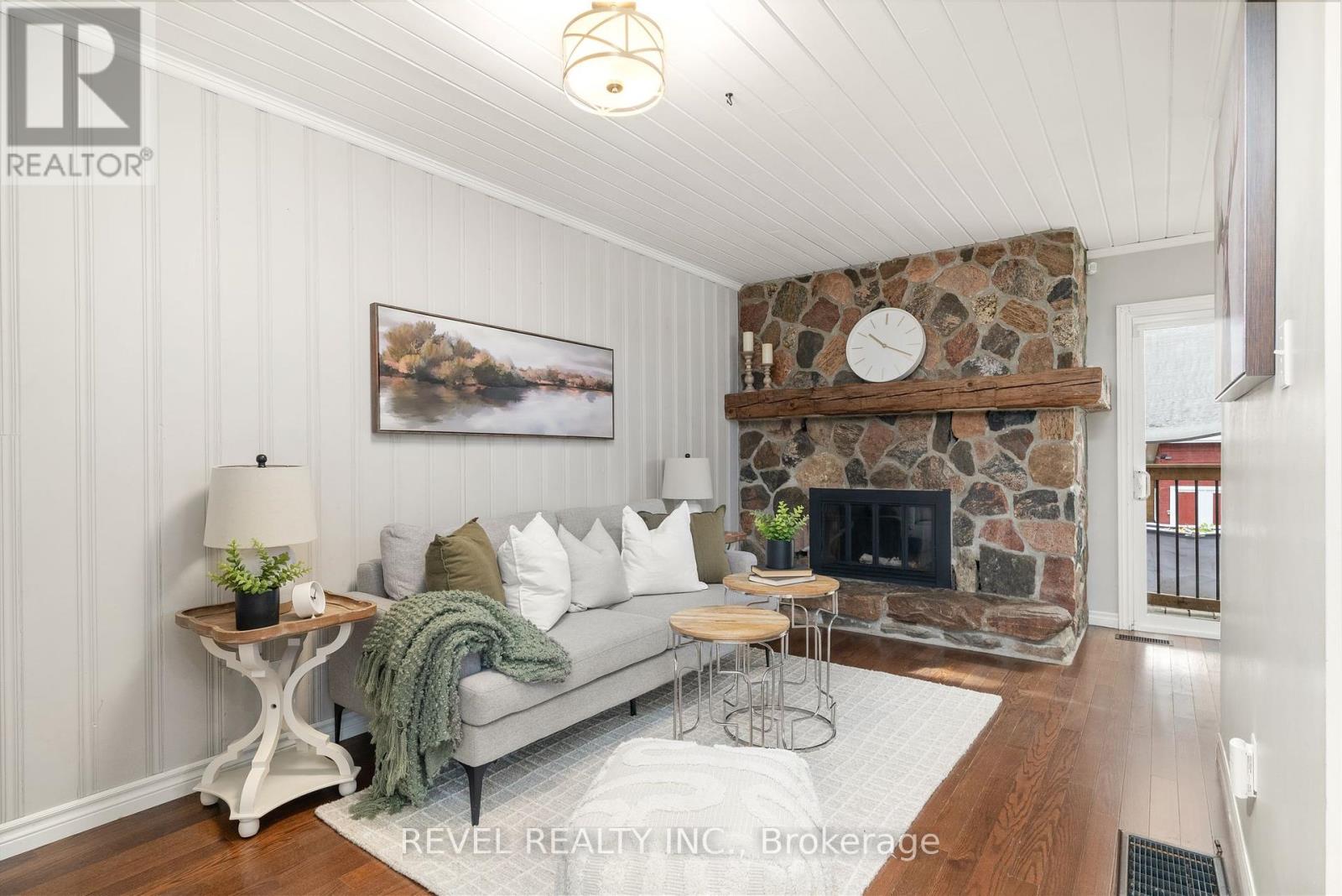 48 Cambridge Street N, Kawartha Lakes (Lindsay), Ontario  K9V 4C7 - Photo 12 - X12320222