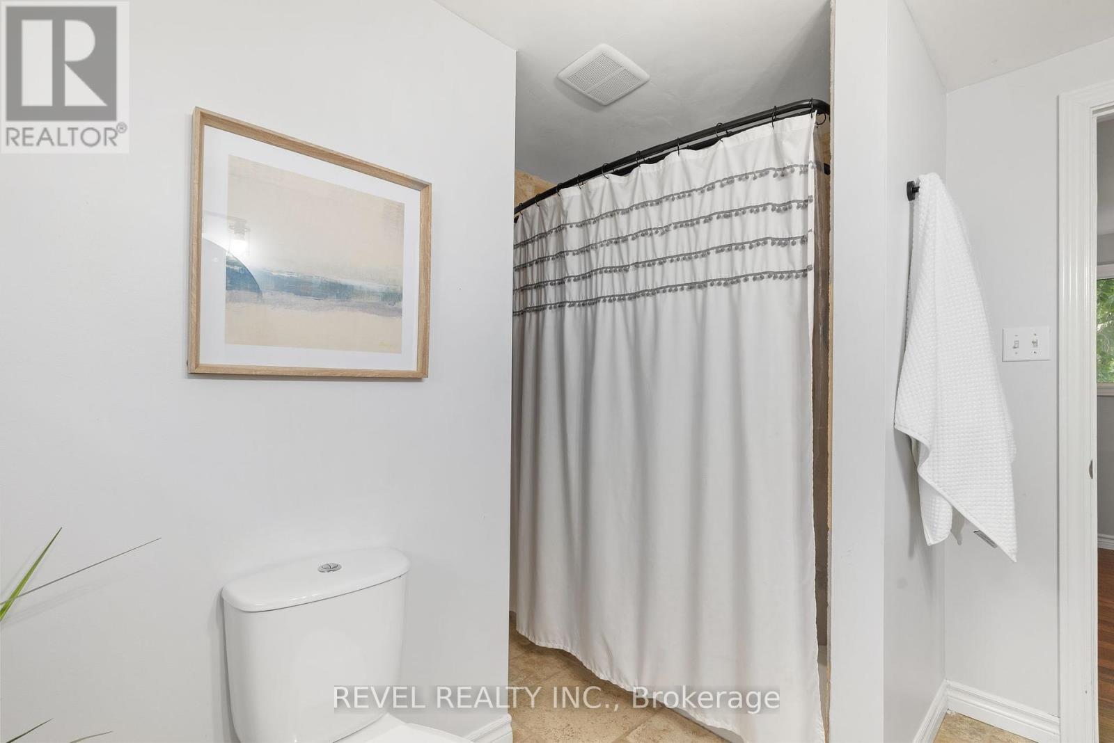 48 Cambridge Street N, Kawartha Lakes (Lindsay), Ontario  K9V 4C7 - Photo 22 - X12320222
