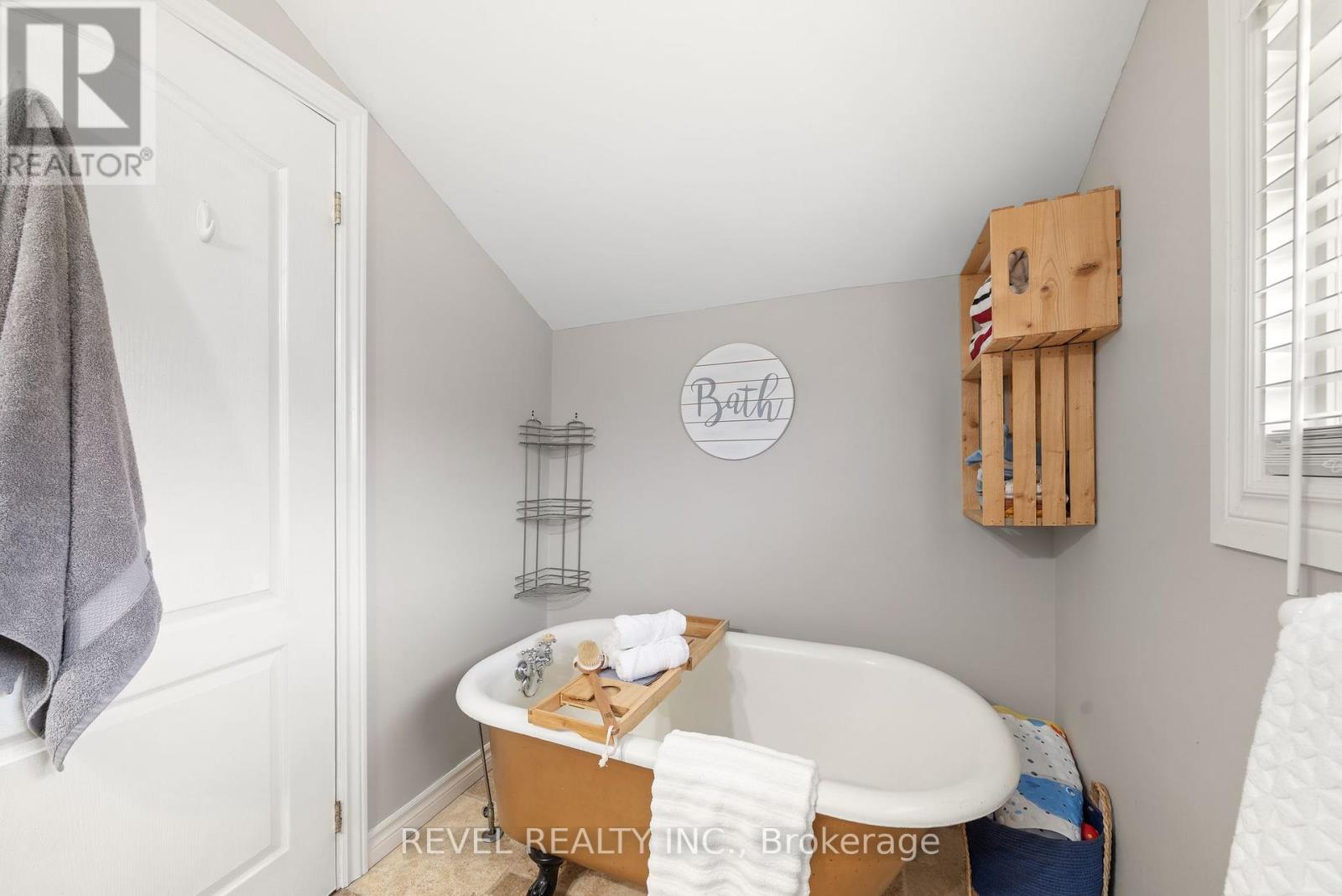 48 Cambridge Street N, Kawartha Lakes (Lindsay), Ontario  K9V 4C7 - Photo 27 - X12320222