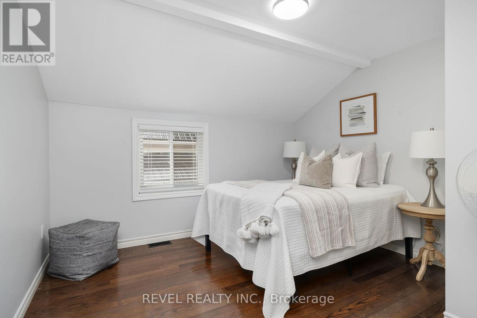 48 Cambridge Street N, Kawartha Lakes (Lindsay), Ontario  K9V 4C7 - Photo 34 - X12320222