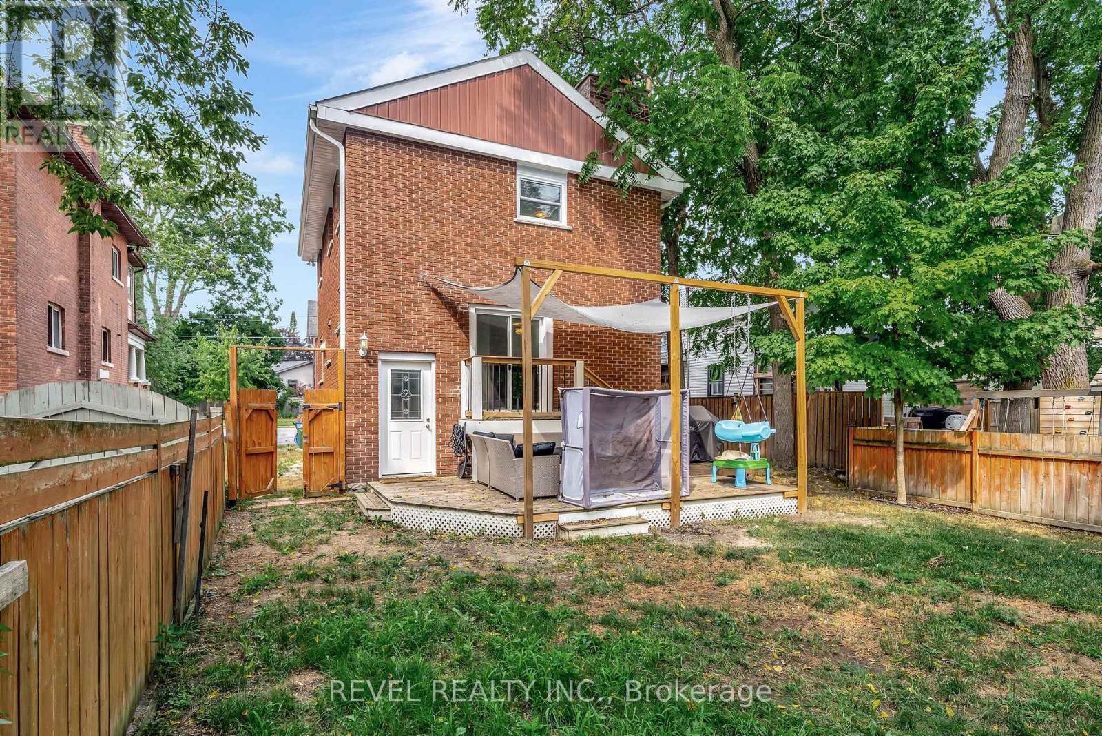 48 Cambridge Street N, Kawartha Lakes (Lindsay), Ontario  K9V 4C7 - Photo 43 - X12320222