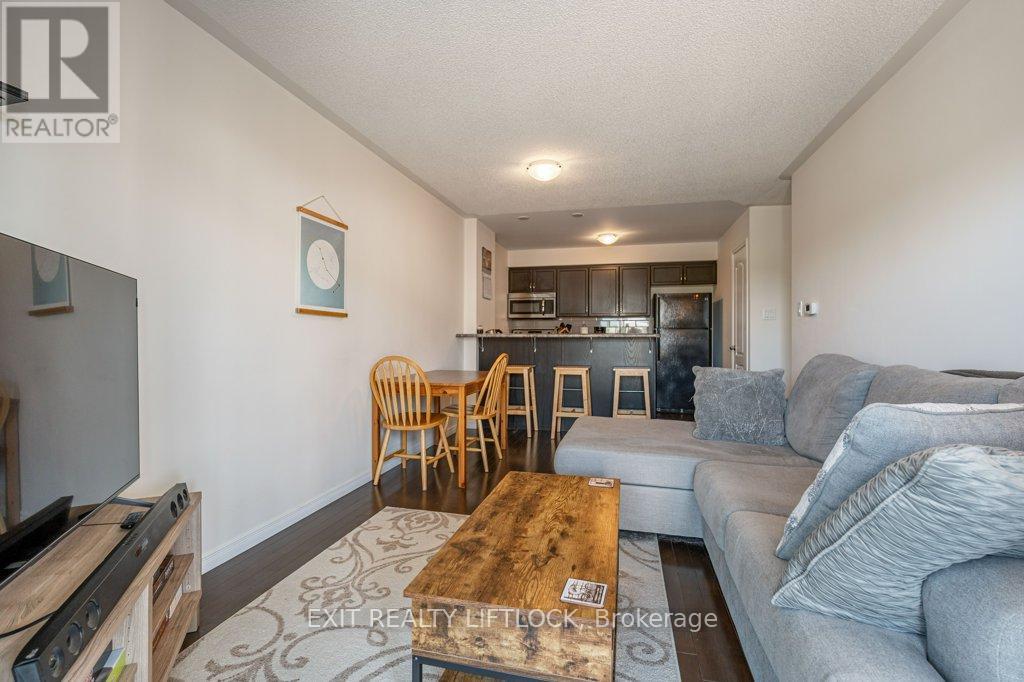 303 - 312 Spillsbury Drive, Peterborough West (South), Ontario  K9K 0B6 - Photo 5 - X12320336