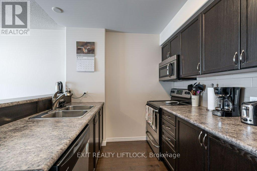 303 - 312 Spillsbury Drive, Peterborough West (South), Ontario  K9K 0B6 - Photo 8 - X12320336