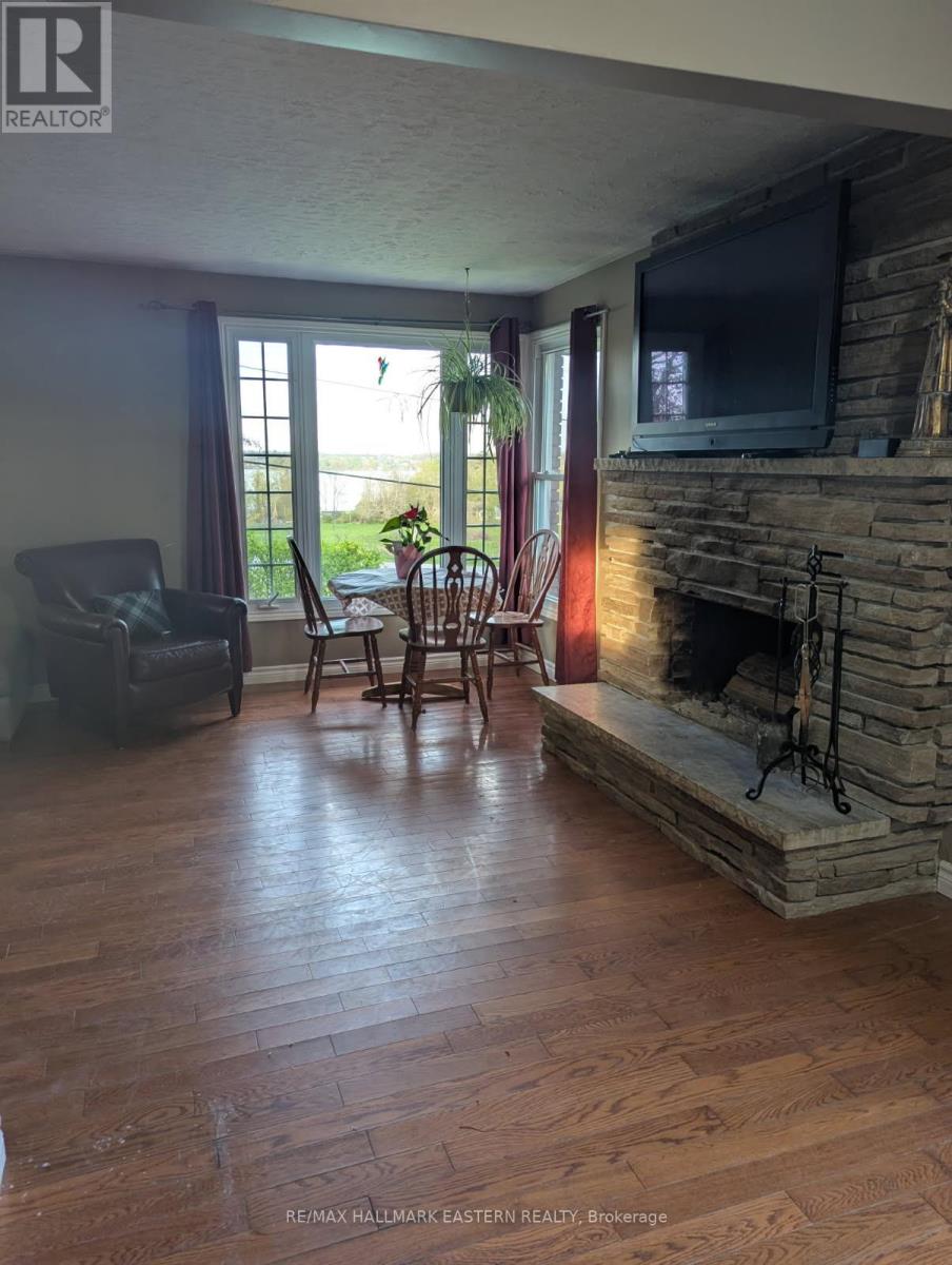 352 Peregrine Road, Selwyn, Ontario  K9J 6X2 - Photo 6 - X12320677