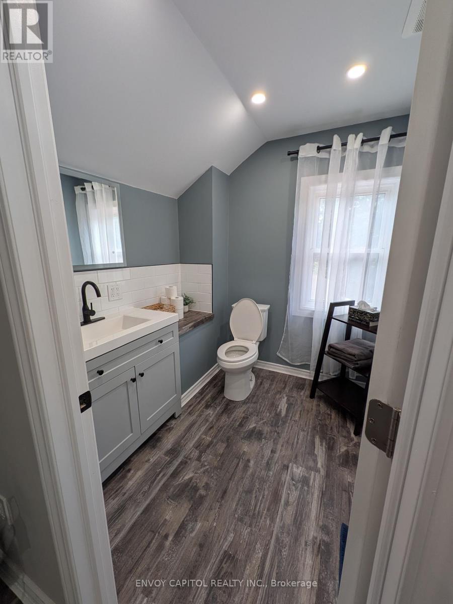 61 Simcoe Street, Kawartha Lakes (Lindsay), Ontario  K9V 2G9 - Photo 14 - X12321221