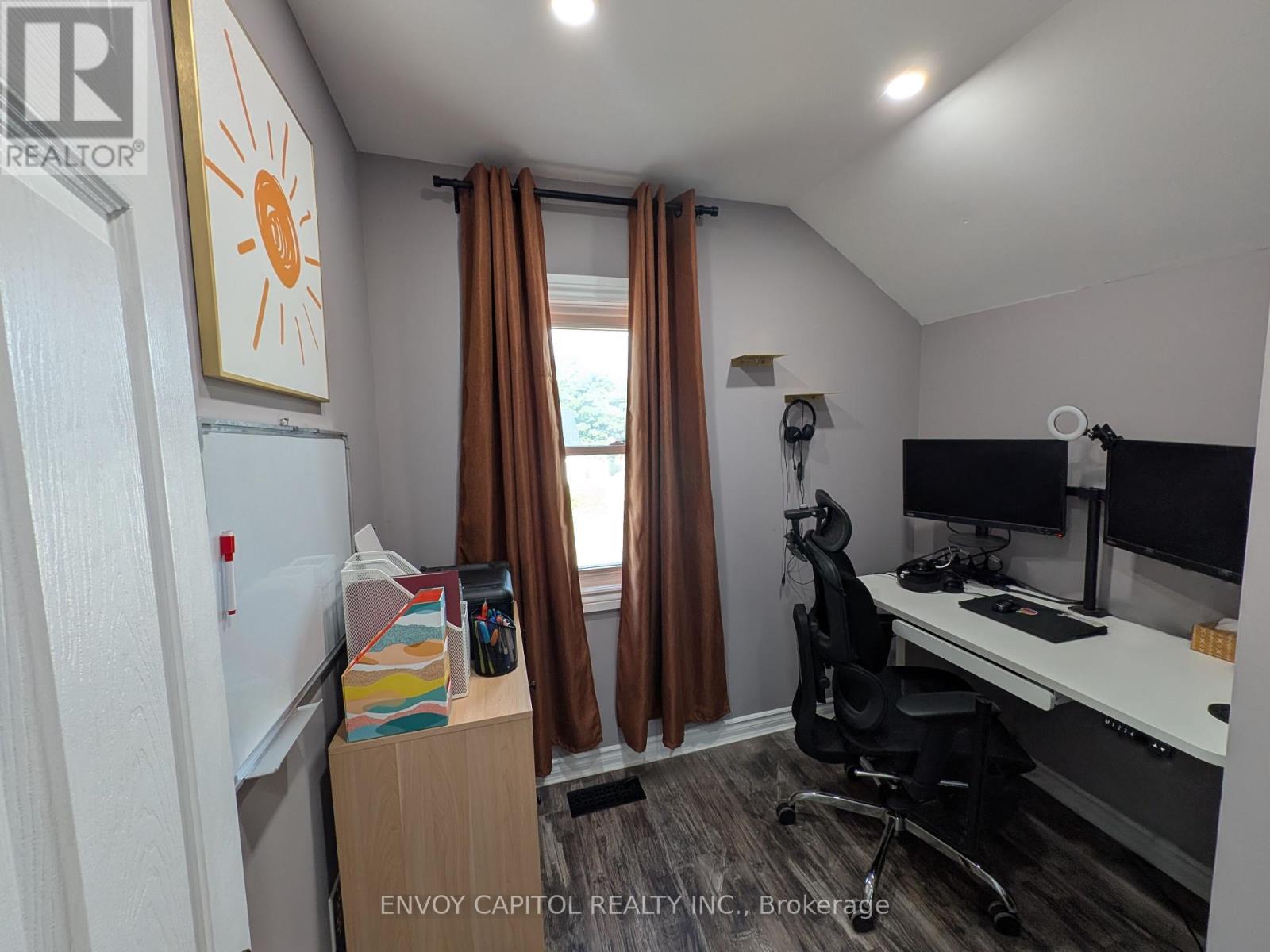 61 Simcoe Street, Kawartha Lakes (Lindsay), Ontario  K9V 2G9 - Photo 18 - X12321221