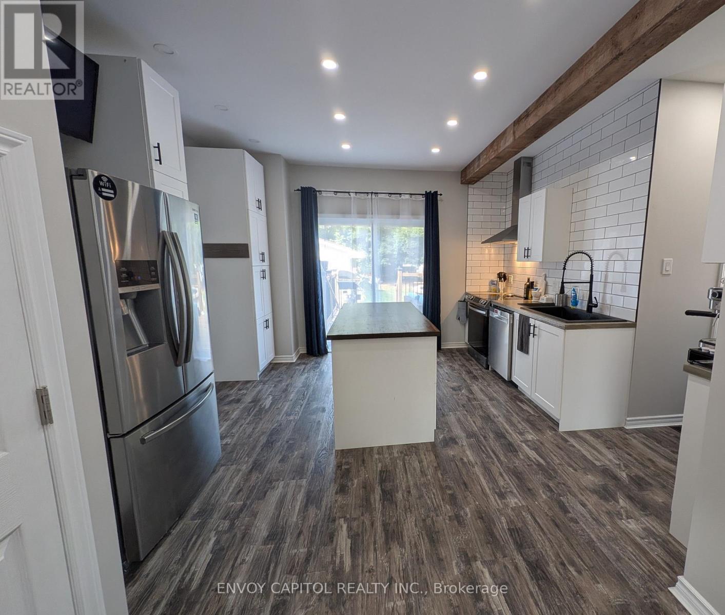 61 Simcoe Street, Kawartha Lakes (Lindsay), Ontario  K9V 2G9 - Photo 3 - X12321221