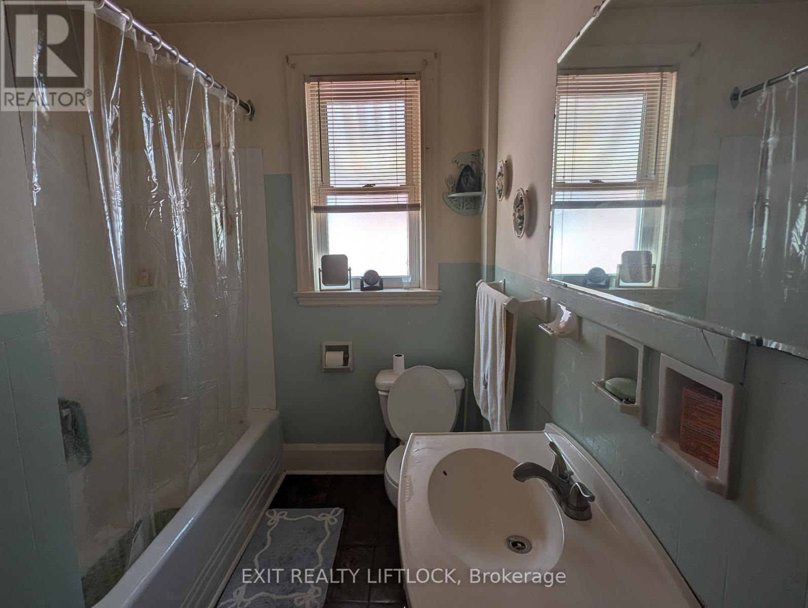 590 Mccannan Avenue, Peterborough Central (South), Ontario  K9J 4J6 - Photo 11 - X12321283