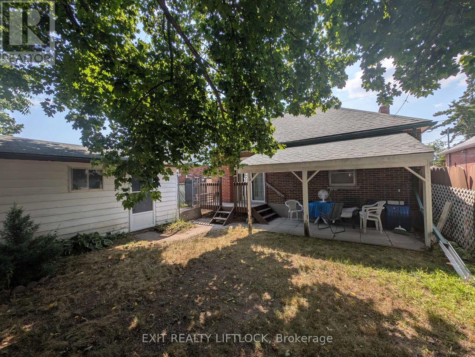 590 Mccannan Avenue, Peterborough Central (South), Ontario  K9J 4J6 - Photo 4 - X12321283