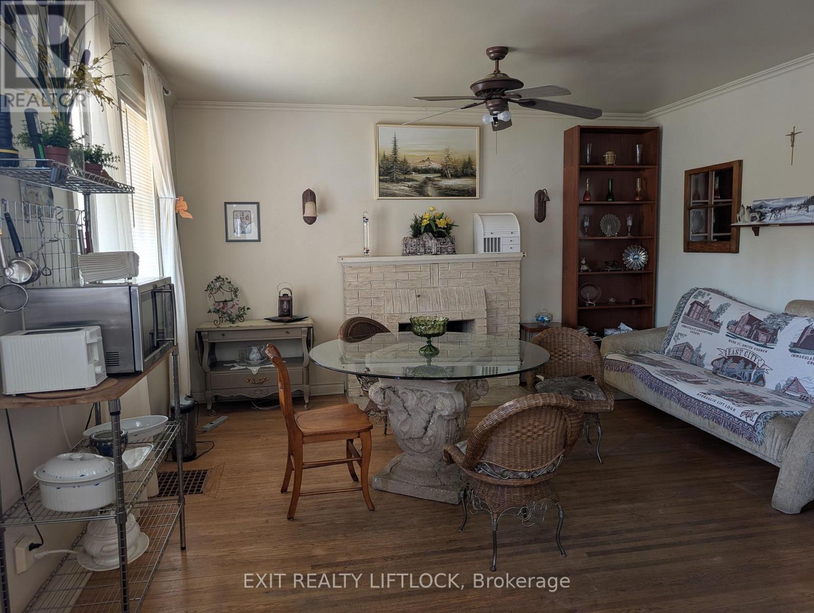 590 Mccannan Avenue, Peterborough Central (South), Ontario  K9J 4J6 - Photo 6 - X12321283