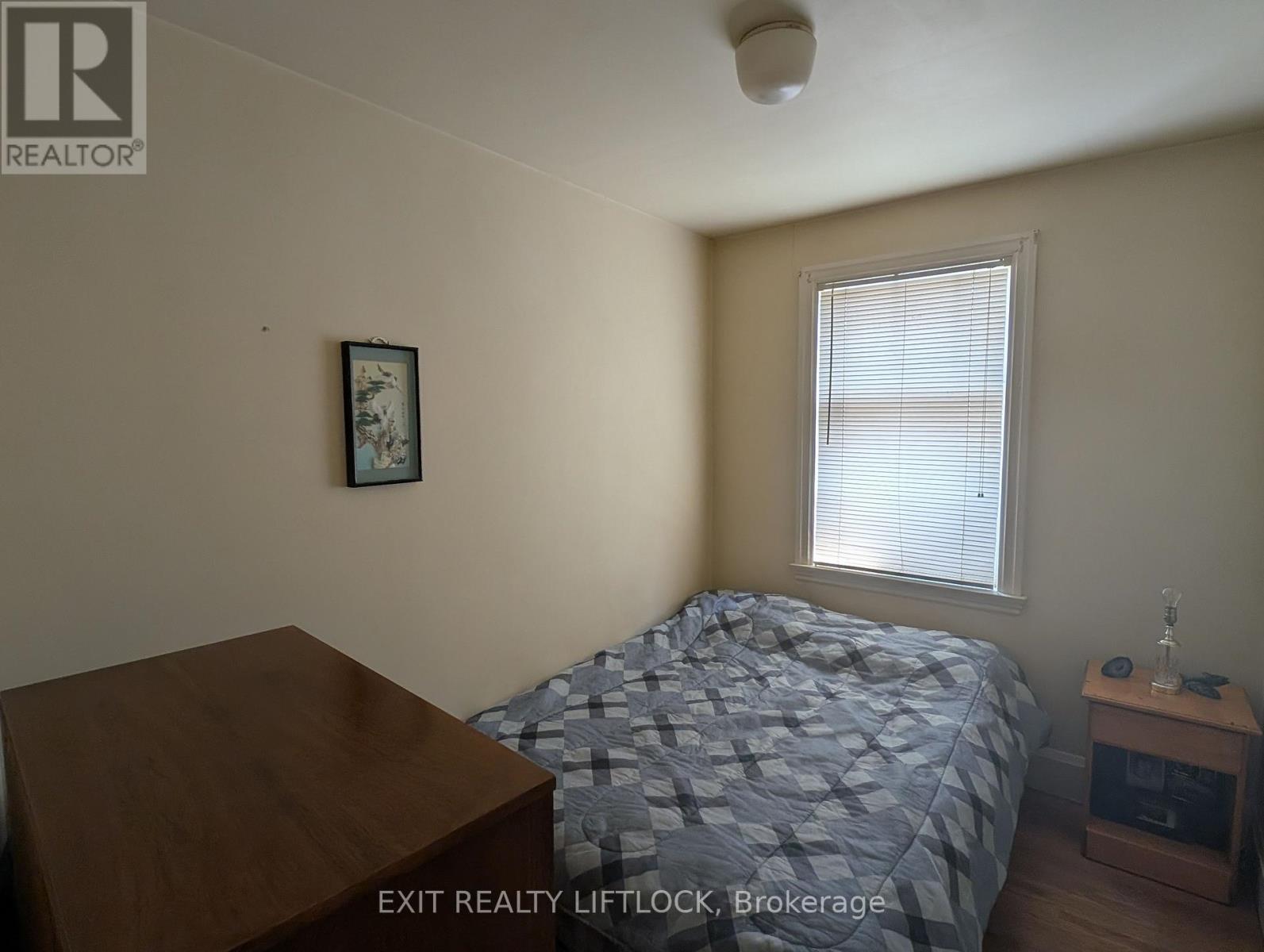 590 Mccannan Avenue, Peterborough Central (South), Ontario  K9J 4J6 - Photo 9 - X12321283