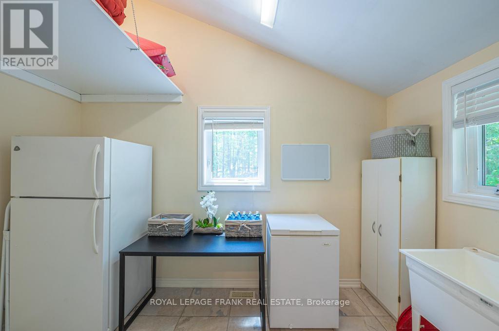 113 Fire Route 37, Trent Lakes, Ontario  K0L 1J0 - Photo 27 - X12321648