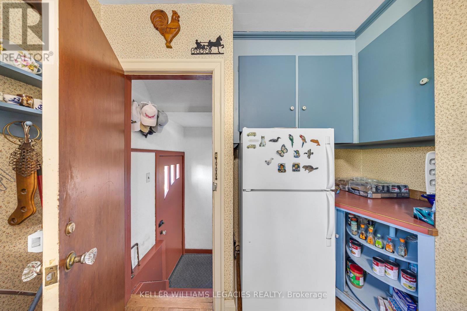 688 Aylmer Street N, Peterborough North (South), Ontario  K9H 3X6 - Photo 16 - X12322072