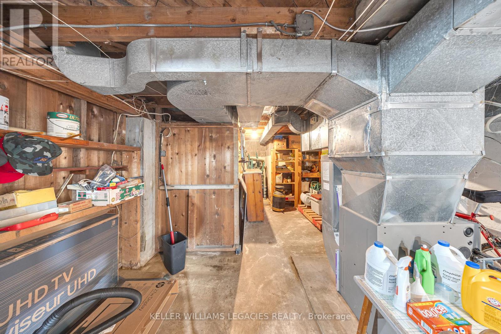 688 Aylmer Street N, Peterborough North (South), Ontario  K9H 3X6 - Photo 32 - X12322072