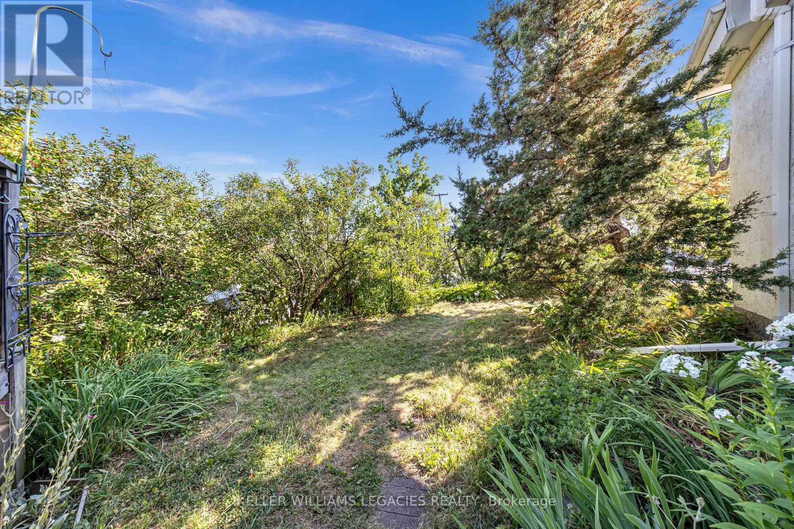 688 Aylmer Street N, Peterborough North (South), Ontario  K9H 3X6 - Photo 36 - X12322072