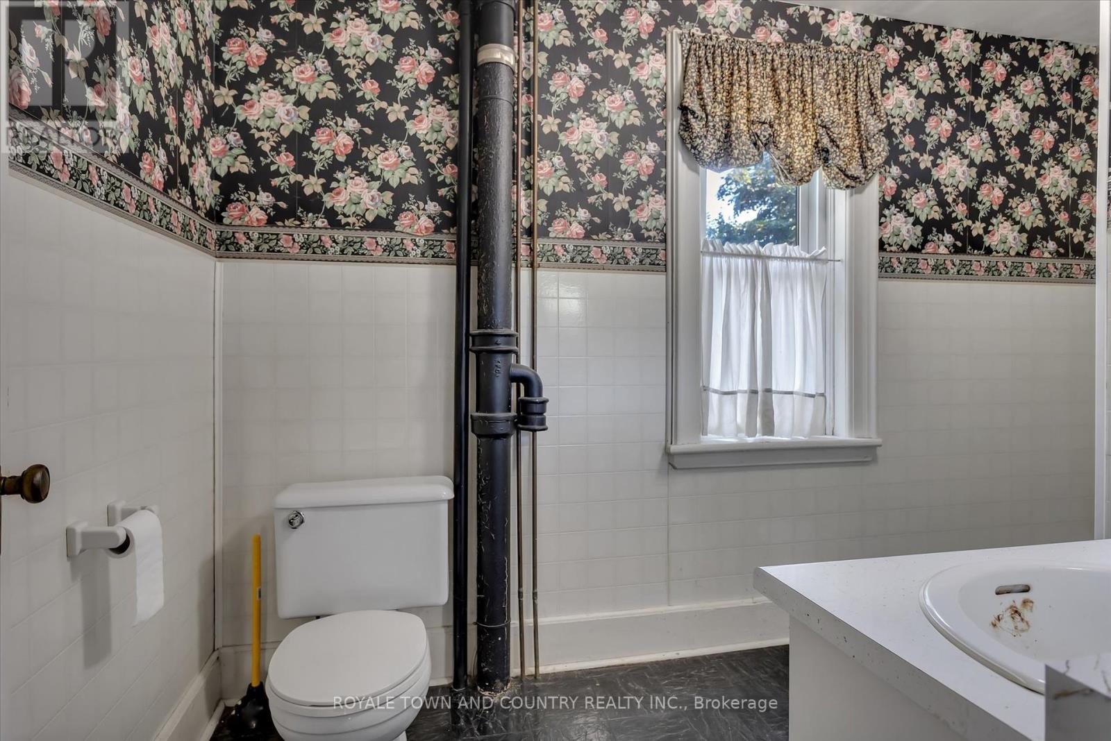 68 Peel Street, Kawartha Lakes (Lindsay), Ontario  K9V 3M5 - Photo 26 - X12323620