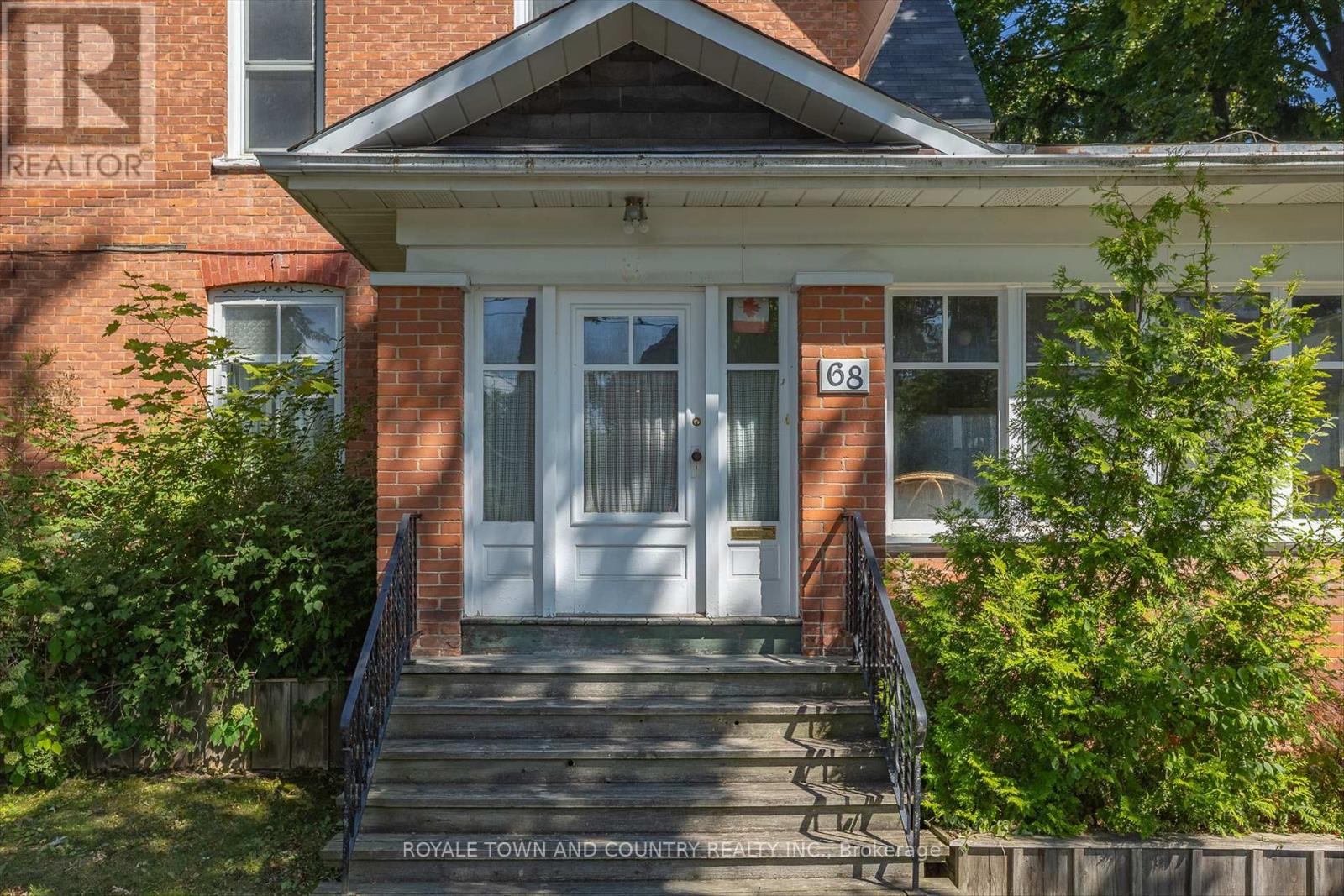 68 Peel Street, Kawartha Lakes (Lindsay), Ontario  K9V 3M5 - Photo 3 - X12323620