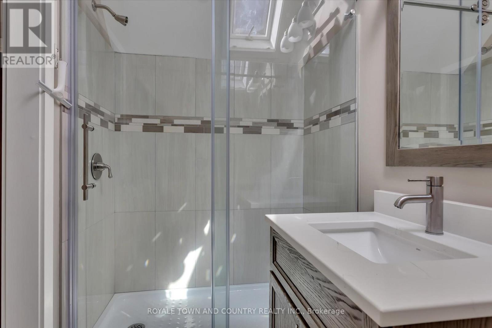 68 Peel Street, Kawartha Lakes (Lindsay), Ontario  K9V 3M5 - Photo 36 - X12323620