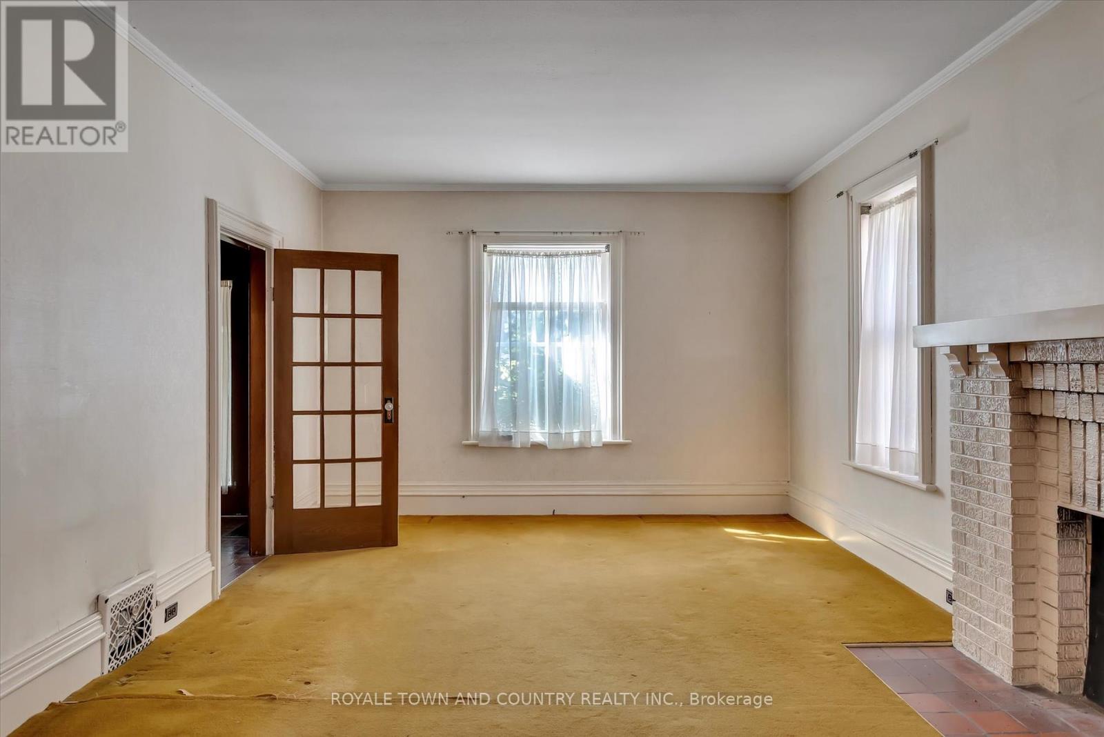 68 Peel Street, Kawartha Lakes (Lindsay), Ontario  K9V 3M5 - Photo 7 - X12323620