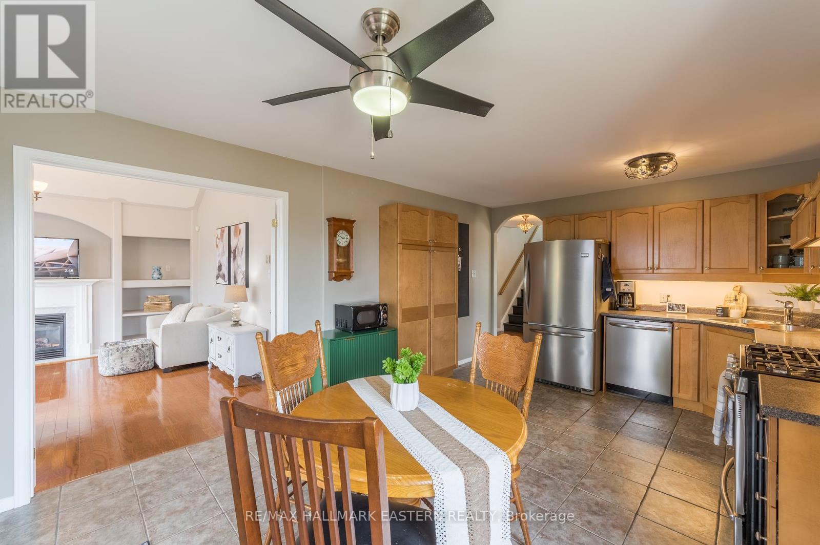 1912 Giles Avenue, Peterborough West (North), Ontario  K9K 2P3 - Photo 13 - X12323654