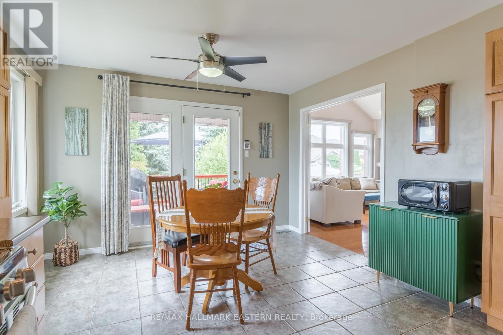 1912 Giles Avenue, Peterborough West (North), Ontario  K9K 2P3 - Photo 16 - X12323654