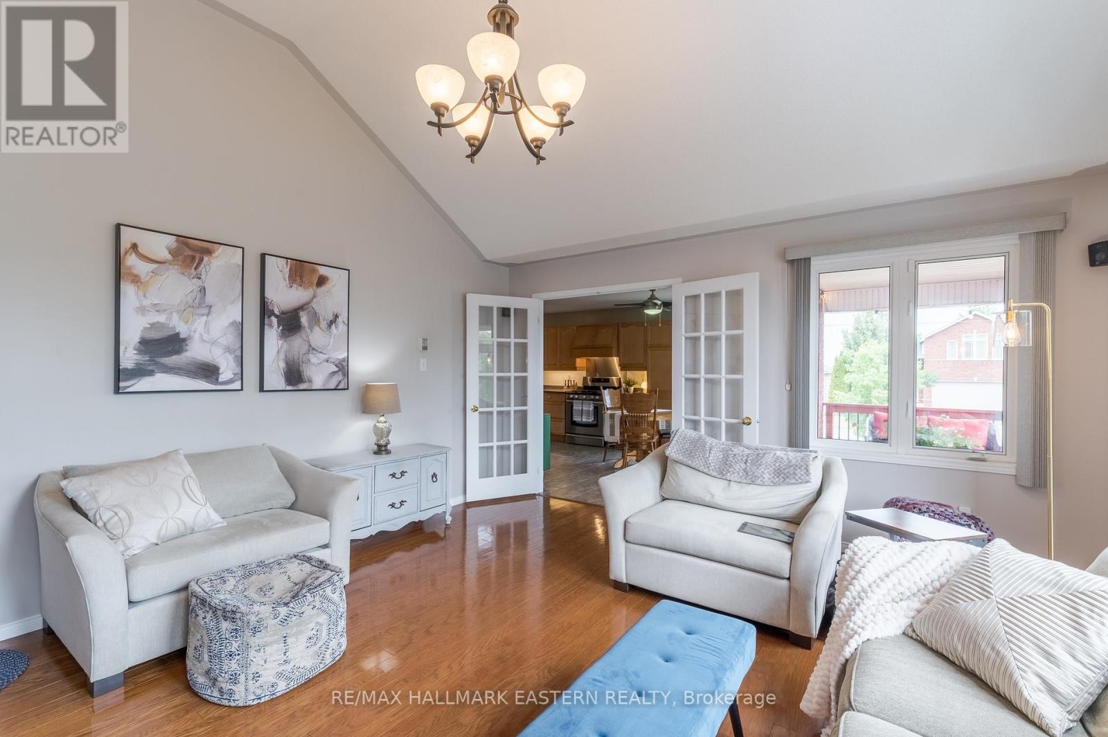 1912 Giles Avenue, Peterborough West (North), Ontario  K9K 2P3 - Photo 19 - X12323654