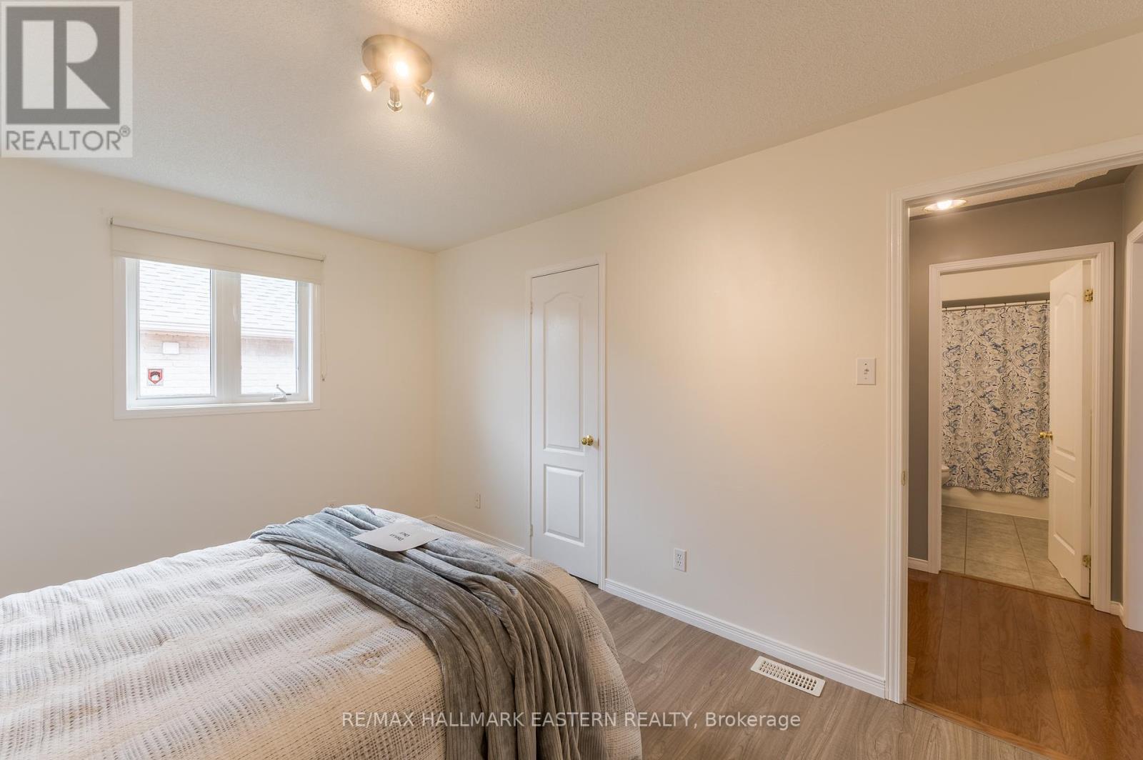 1912 Giles Avenue, Peterborough West (North), Ontario  K9K 2P3 - Photo 23 - X12323654