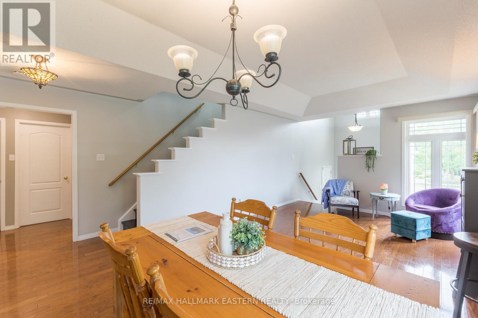 1912 Giles Avenue, Peterborough West (North), Ontario  K9K 2P3 - Photo 8 - X12323654