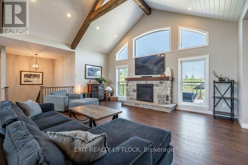 2425 Old Norwood Road, Otonabee-South Monaghan, Ontario  K9J 0G6 - Photo 12 - X12323678