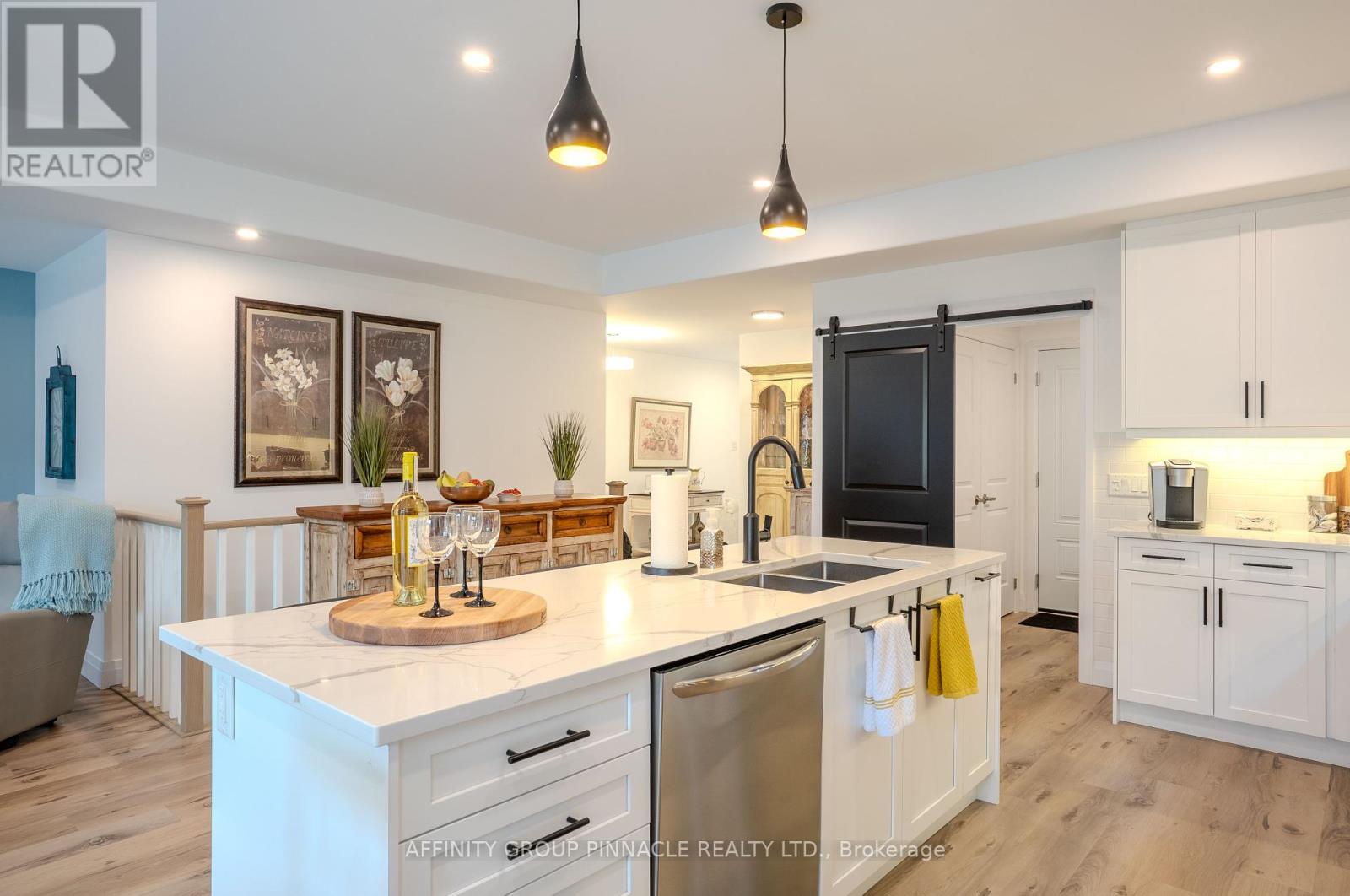 122 Springdale Drive, Kawartha Lakes (Lindsay), Ontario  K9V 0J3 - Photo 17 - X12323739
