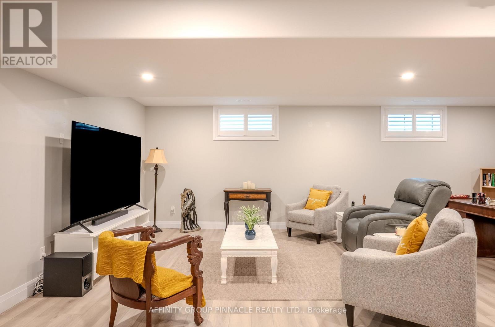 122 Springdale Drive, Kawartha Lakes (Lindsay), Ontario  K9V 0J3 - Photo 30 - X12323739