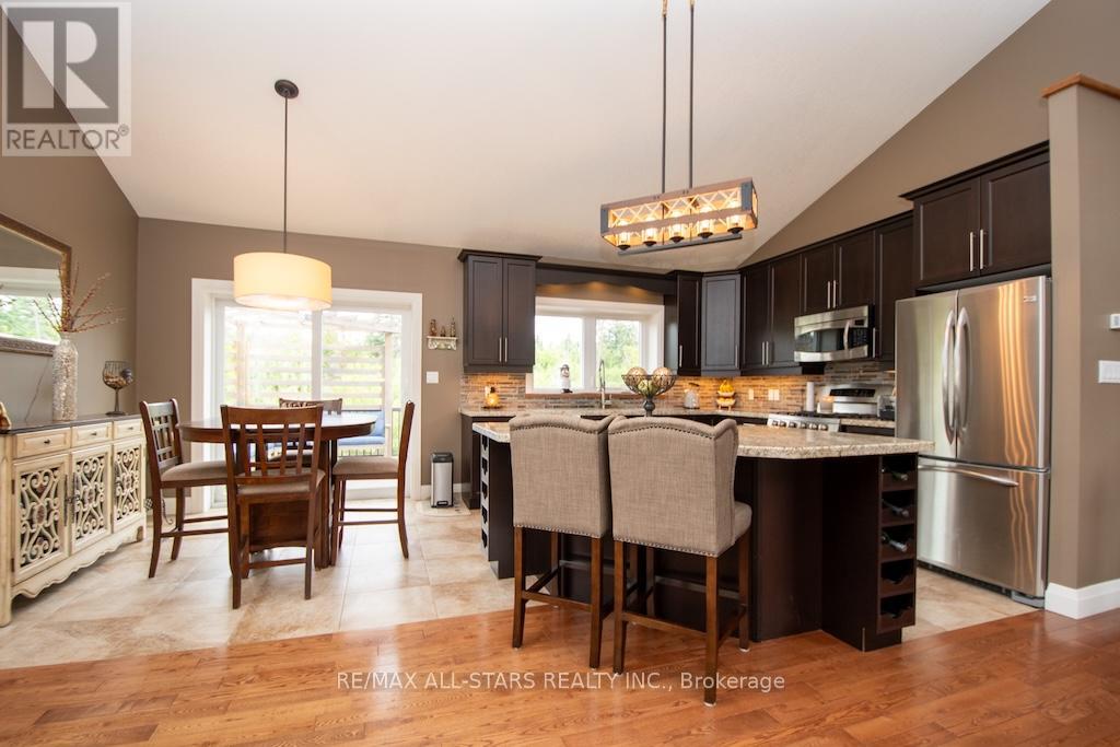 15 Rustlewood Avenue, Kawartha Lakes (Manvers), Ontario  L0A 1A0 - Photo 11 - X12324095