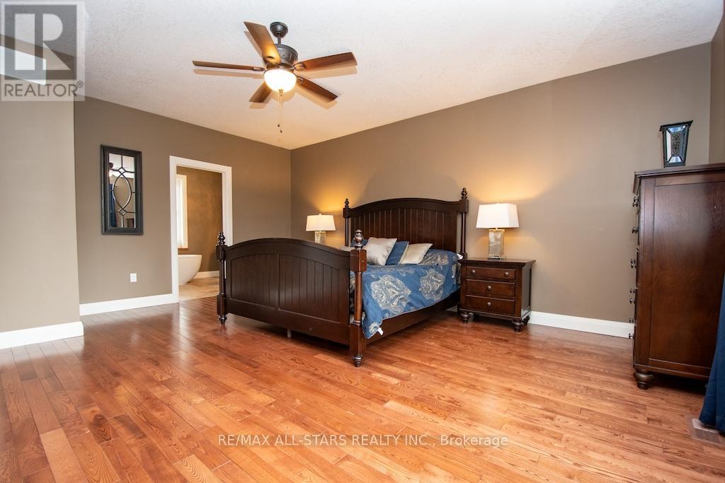 15 Rustlewood Avenue, Kawartha Lakes (Manvers), Ontario  L0A 1A0 - Photo 18 - X12324095