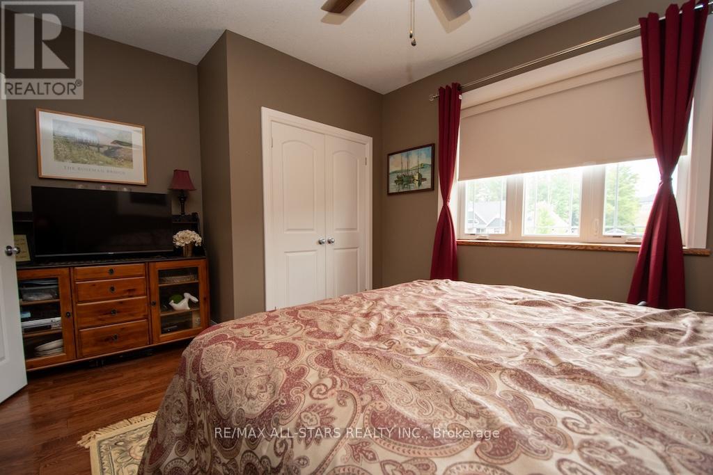 15 Rustlewood Avenue, Kawartha Lakes (Manvers), Ontario  L0A 1A0 - Photo 25 - X12324095