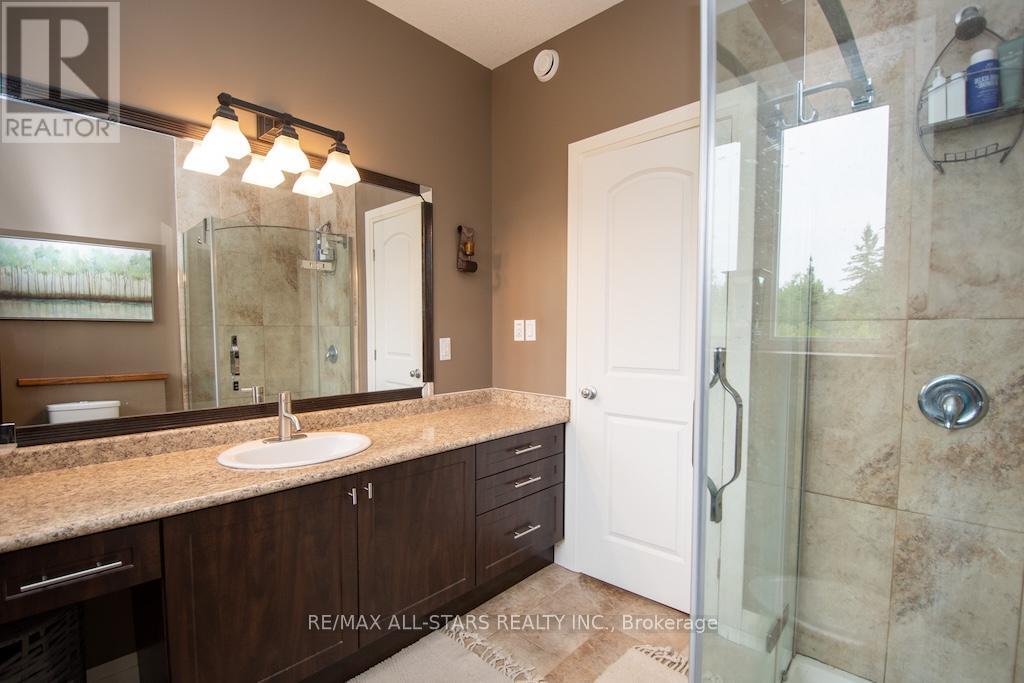15 Rustlewood Avenue, Kawartha Lakes (Manvers), Ontario  L0A 1A0 - Photo 27 - X12324095