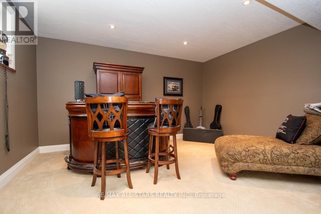 15 Rustlewood Avenue, Kawartha Lakes (Manvers), Ontario  L0A 1A0 - Photo 28 - X12324095