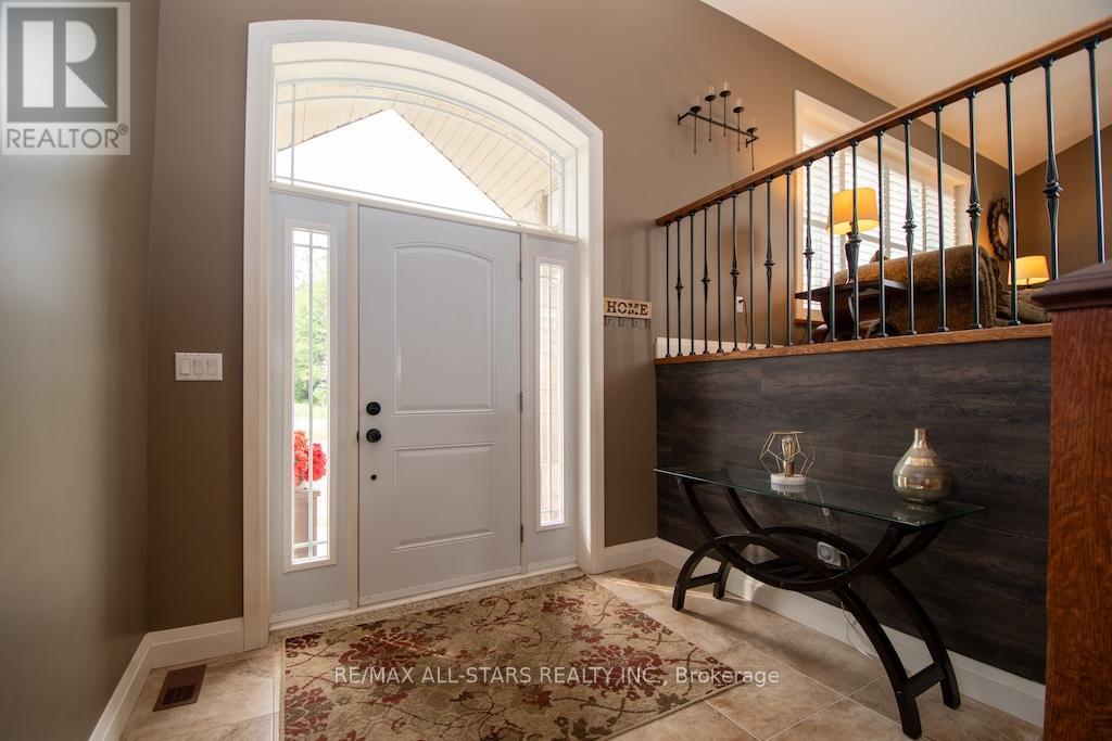15 Rustlewood Avenue, Kawartha Lakes (Manvers), Ontario  L0A 1A0 - Photo 4 - X12324095